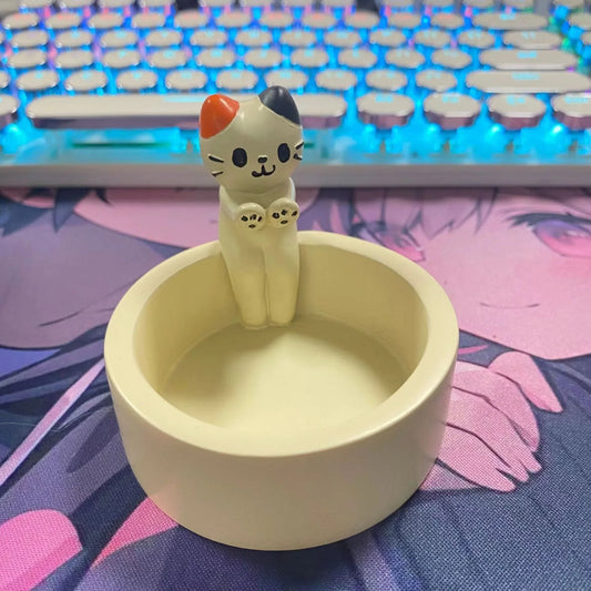 Cute Kitten Candle Holder – Creative Cartoon Cat Aromatherapy Candlestick for Home Decoration & Gifts